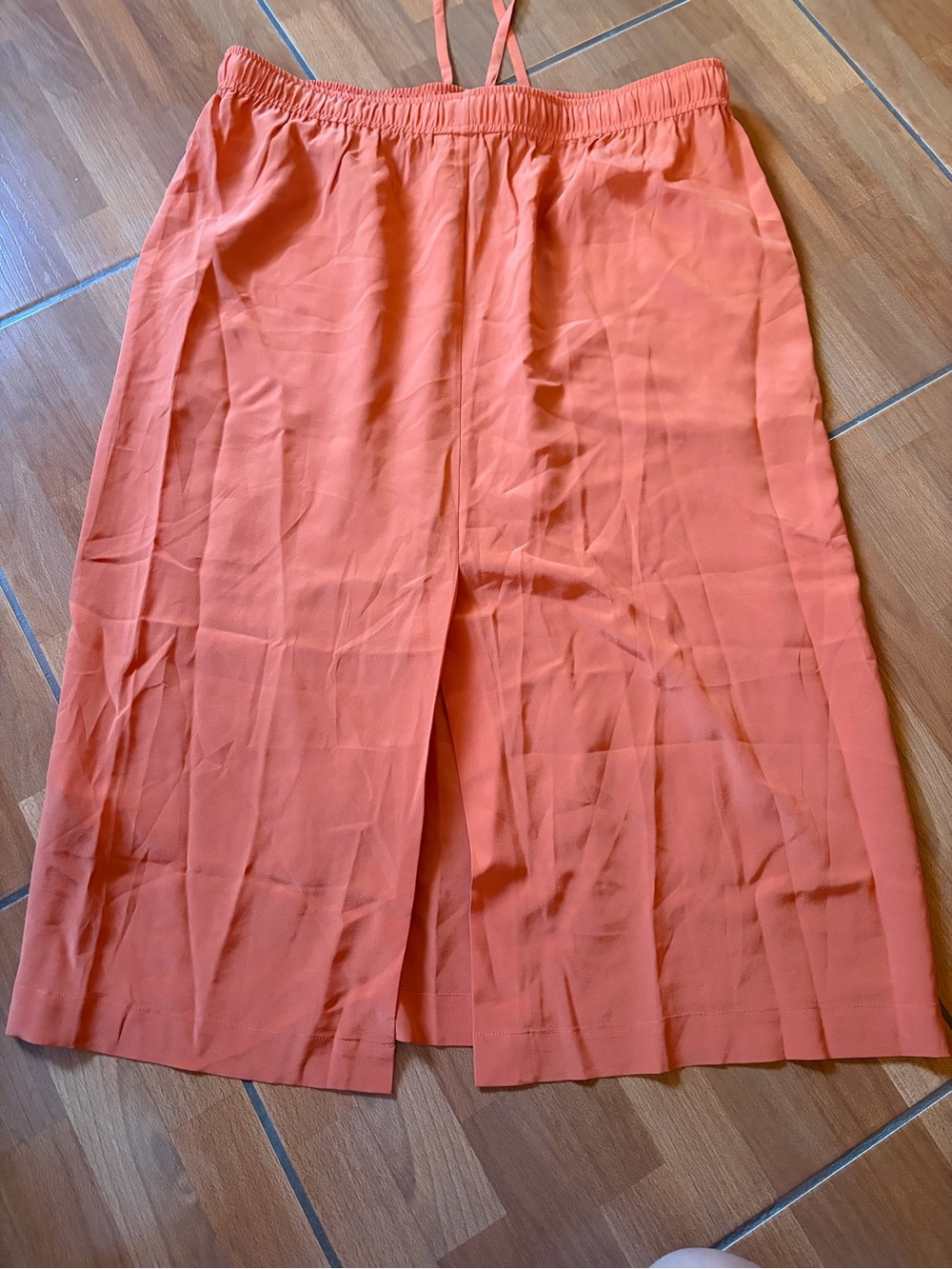 Matte silk midi skirt | banana republic - Picture 5 of 5